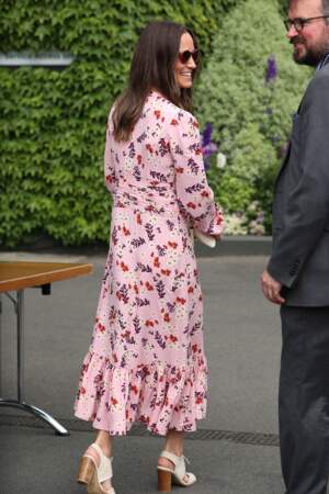 Pippa Middleton, sublime en robe à fleurs à Wimbledon, avec des sandales John Lewis