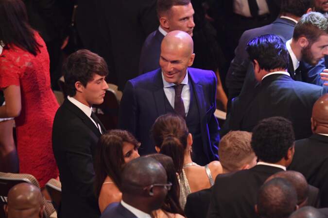 The Best FIFA Football Awards : Didier Deschamps et Zinedine Zidane avec leurs femmes Claude et Véronique