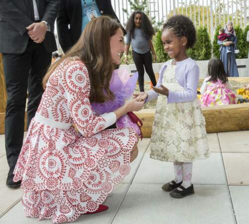 La famille royale en voyage officiel au Canada : Kate Middleton et une adorable fillette