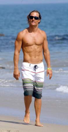 Ces stars masculines qui affichent des abdos en béton : Matthew McConaughey (47 ans)
