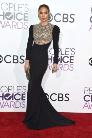 People's Choice Awards 2017 : Jennifer Lopez était canon dans son fourreau Reem Acra