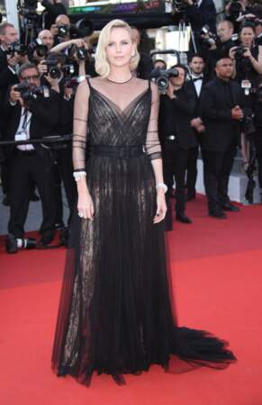 Les tenues les plus sexy du Festival de Cannes 2017 : Charlize Theron