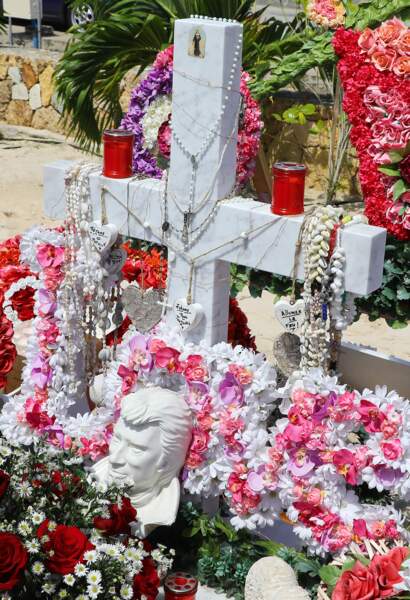 La tombe de Johnny Hallyday à Saint-Barthélemy