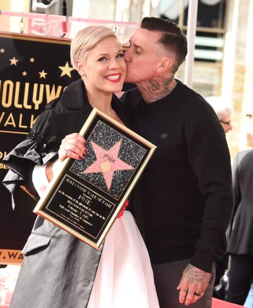 Pink inaugure son étoile sur le Walk of Fame d'Hollywood