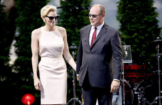 L'arrivée du couple star: le prince Albert II de Monaco et la princesse Charlène 