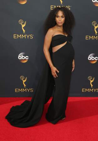 Emmy Awards 2016 : Kerry Washington, enceinte de son 2ème enfant, en Brandon Maxwell