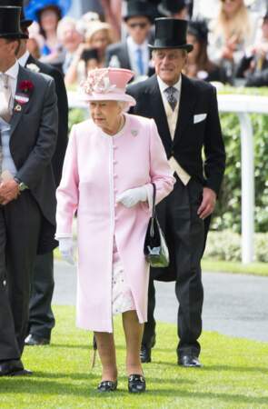 Royal Ascot : la reine était en rose bonbon. Pourquoi ? Parce que c'est la reine et qu'elle fait ce qu'elle veut !