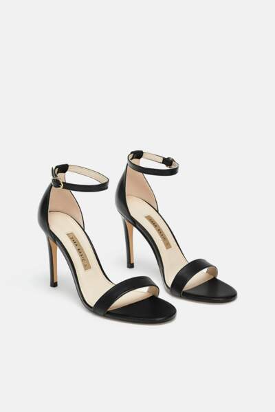 Sandales en cuir noir, Zara, 49,95€