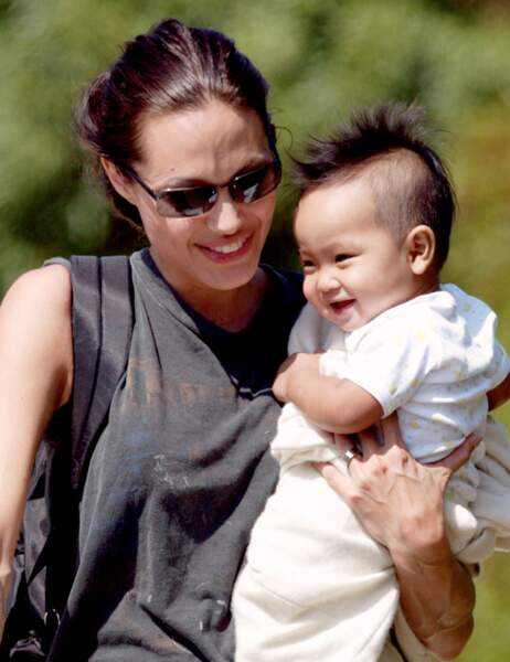 Angelina Jolie et Maddox bébé...