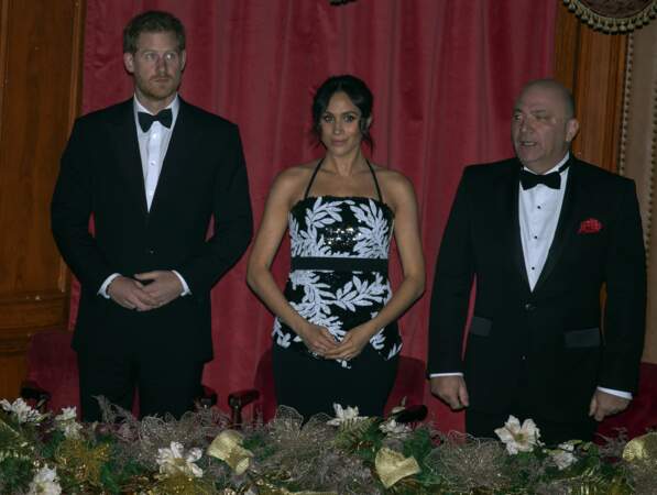 Le prince Harry et Meghan Markle étaient tous deux vêtus en noir et blanc.