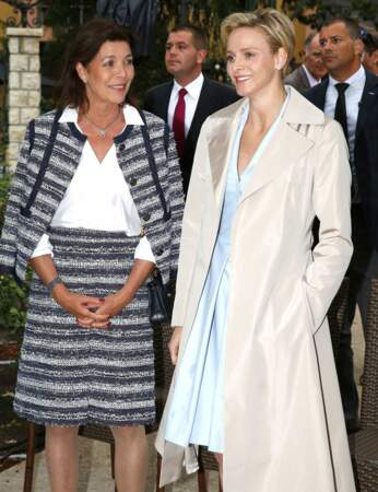 La princesse Caroline de Monaco sait lui redonner le sourire