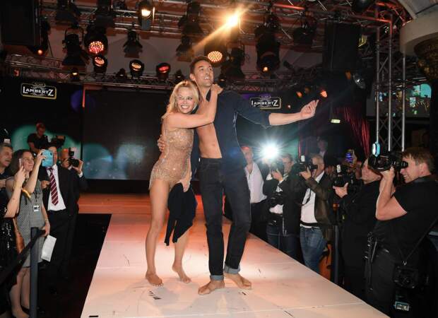Pamela Anderson et Maxime Dereymez au Monday Night « Rockin Chocolate », Cologne