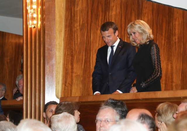 Le soir, Brigitte et Emmanuel Macron assistent à une représentation au Festival de Salzbourg