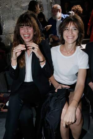 Fashion Week défilé Saint Laurent : bonne ambiance pour les deux soeurs