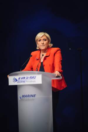Derrière Marine Le Pen, il y a…