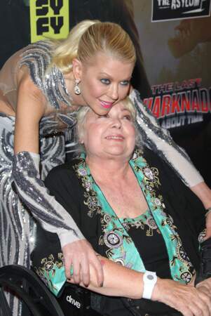 Tara Reid et sa maman Donna à l'avant-première de Sharknado 6, Los Angeles