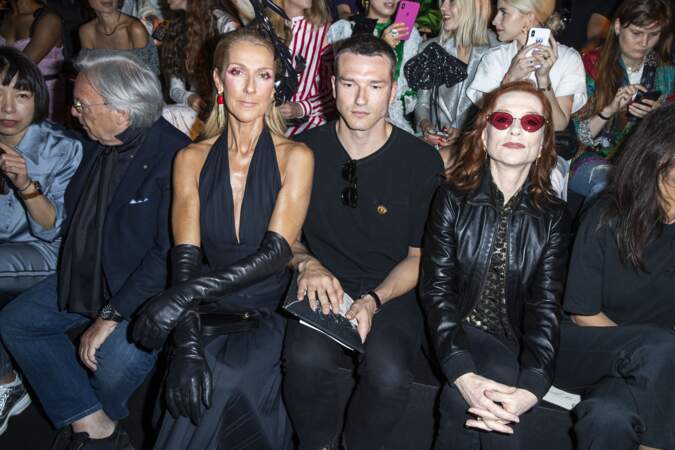 Céline Dion, Pepé Muñoz et Isabelle Huppert au premier rang du défilé haute couture Schiaparelli à Paris
