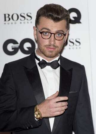 Le chanteur Sam Smith, voix du prochain James Bond à son arrivée au GQ Awards