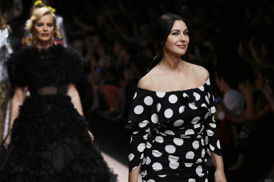 Fashion week printemps été 2019 - Défilé Dolce Gabbana à Milan : Eva Herzigova et Monica Bellucci