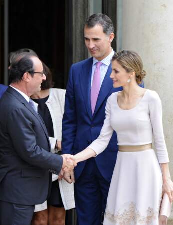 Après le repas, François Hollande raccompagne ses invités