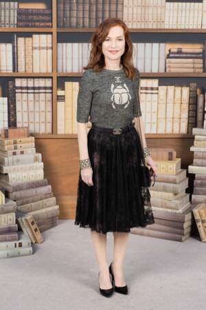 Isabelle Huppert au défilé haute couture Chanel, au Grand Palais