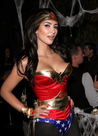 Grosse, grosse passion pour les costumes de Wonder Woman dans le clan K