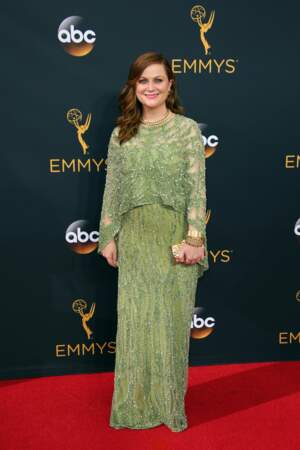 Emmy Awards 2016 : Amy Poehler en Pamella Roland