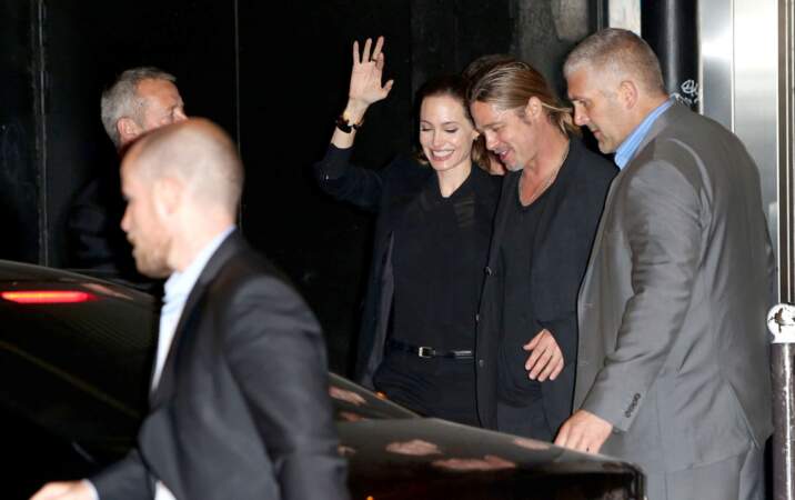 Brad Pitt et Angelina Jolie sortent du club Le Silencio dans le 2e arrondissement