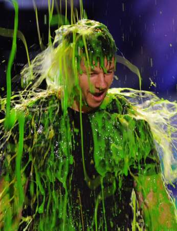 Mark Wahlberg est vert aux Nickelodeon’s Kids Choice Awards !