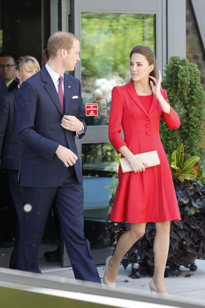 Kate Middleton vêtue d'une tenue de la styliste Catherine Walker