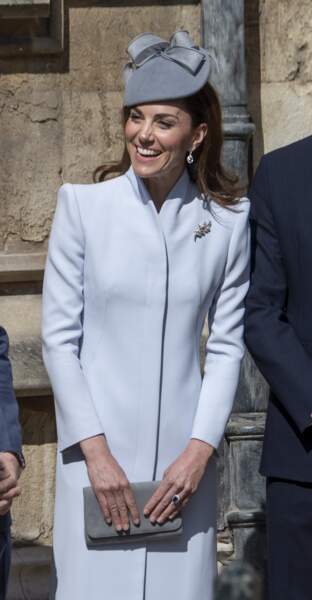 Kate Middleton et son bibi gris orage 