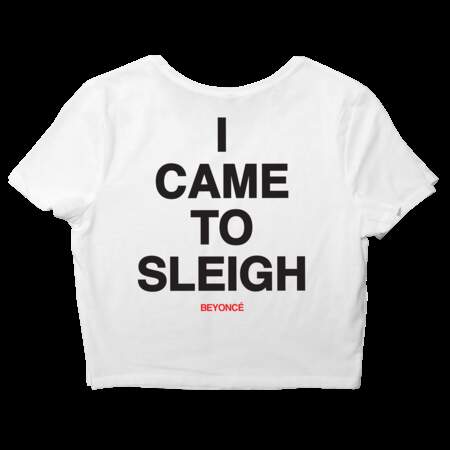 Beyoncé sort une collection de Noël : le crop top "I came to sleigh" derrière, 37€