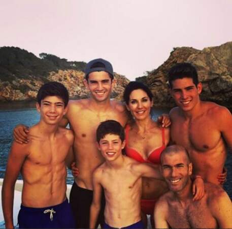 Luca Zidane entouré des siens, joli portrait de famille !