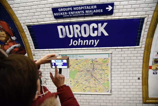 La station Duroc devient Durock pour rendre hommage à Johnny Hallyday