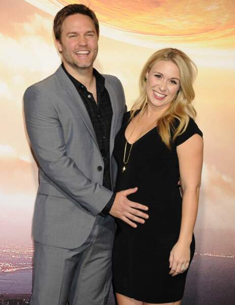 Scott Porter très heureux d'annoncer que sa femme Kelsey Mayfield est enceinte