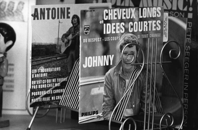 L'un des premiers 45 tours de Johnny Hallyday au début des années 60