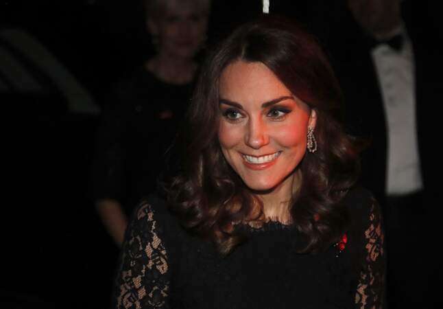 Kate Middleton enceinte : en robe de soirée, elle affiche un ventre joliment arrondi