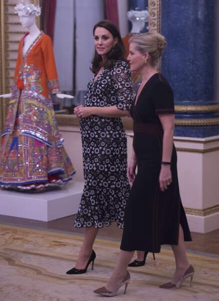 Kate Middleton et Sophie Rhys-Jones, au Palais de Buckingham, le 19 février 2018