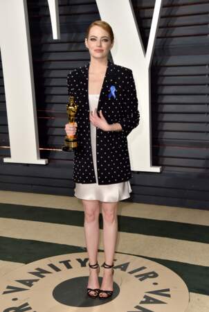 Soirée Vanity Fair : décolletés, robes fendues, side boob, l’after party très sexy des Oscars - Emma Stone