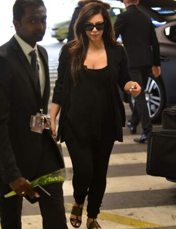 Kim Kardashian à l'aéroport Roissy Charles-de-Gaulle