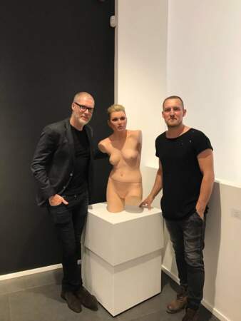 "MILF", sculpture de Kate Moss par Edgar Askelovic
