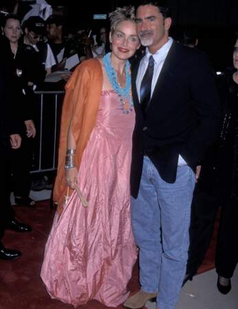 Sharon Stone et Phil Bronstein le 16 août 1999