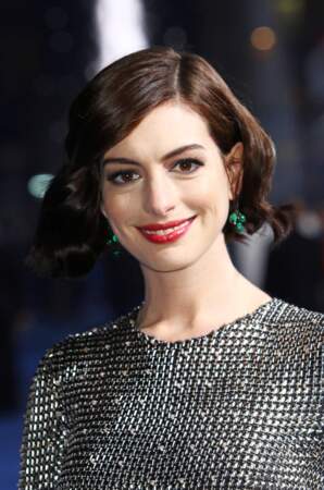 Anne Hathaway avec coupe au carré