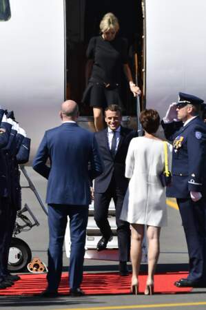 Brigitte Macron a été accueillie à sa sortie de l'avion par le Premier ministre belge et son épouse