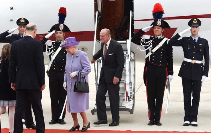 La reine Elizabeth II et le prince Philip arrivent à l'aéroport de Ciampino