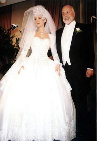 Le 17 décembre 1994, René Angélil épouse en troisièmes noces Céline Dion