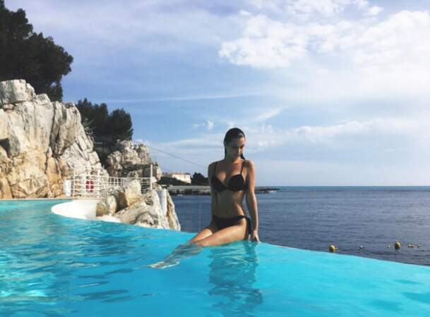 Insta Cannes 2016 : Bella Hadid au bord de la piscine. Sexyyyyyyyyyy