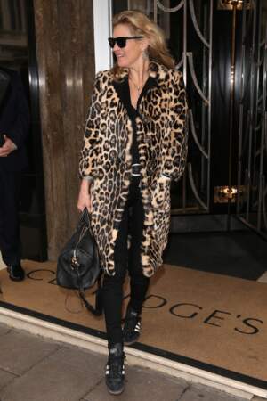 15 pièces qui font de Kate Moss une icône mode : l'imprimé léopard