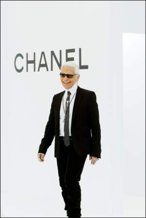 L'évolution physique de Karl Lagerfeld : le créateur en 2004