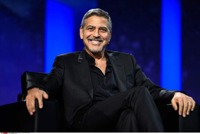Aujourd'hui, George Clooney a 54 ans et il a encore plus de sex-appeal.